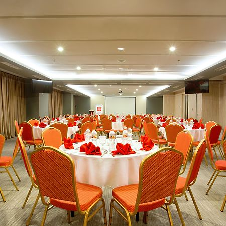 Ibis Surabaya City Center Luaran gambar