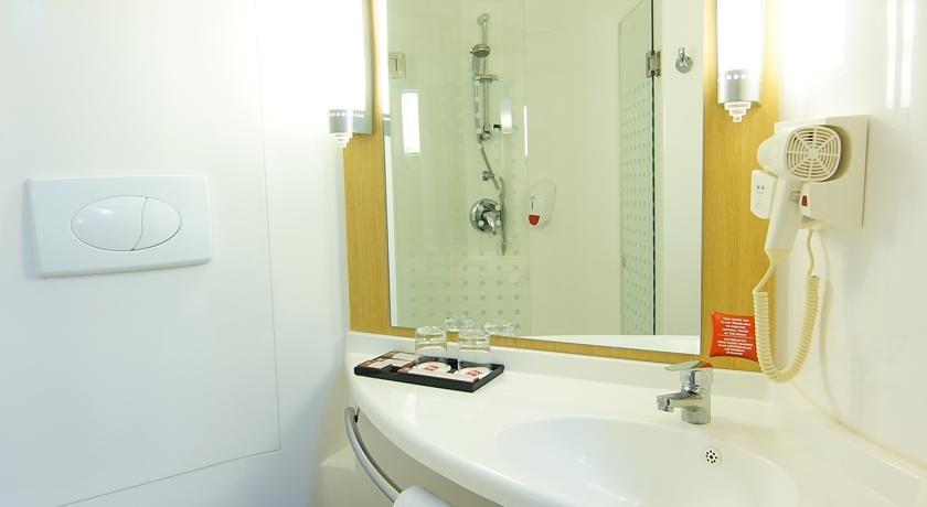 Ibis Surabaya City Center Luaran gambar