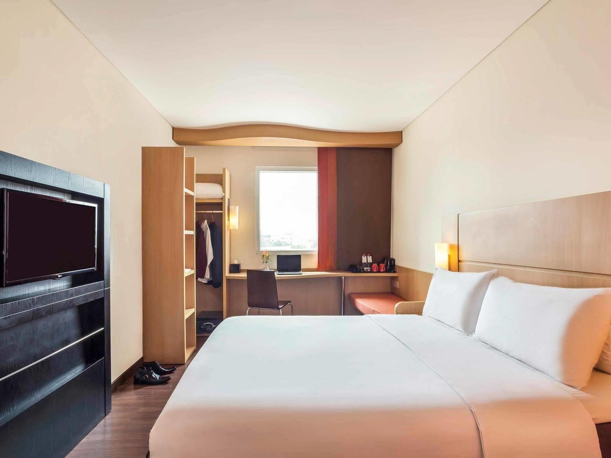 Ibis Surabaya City Center Luaran gambar