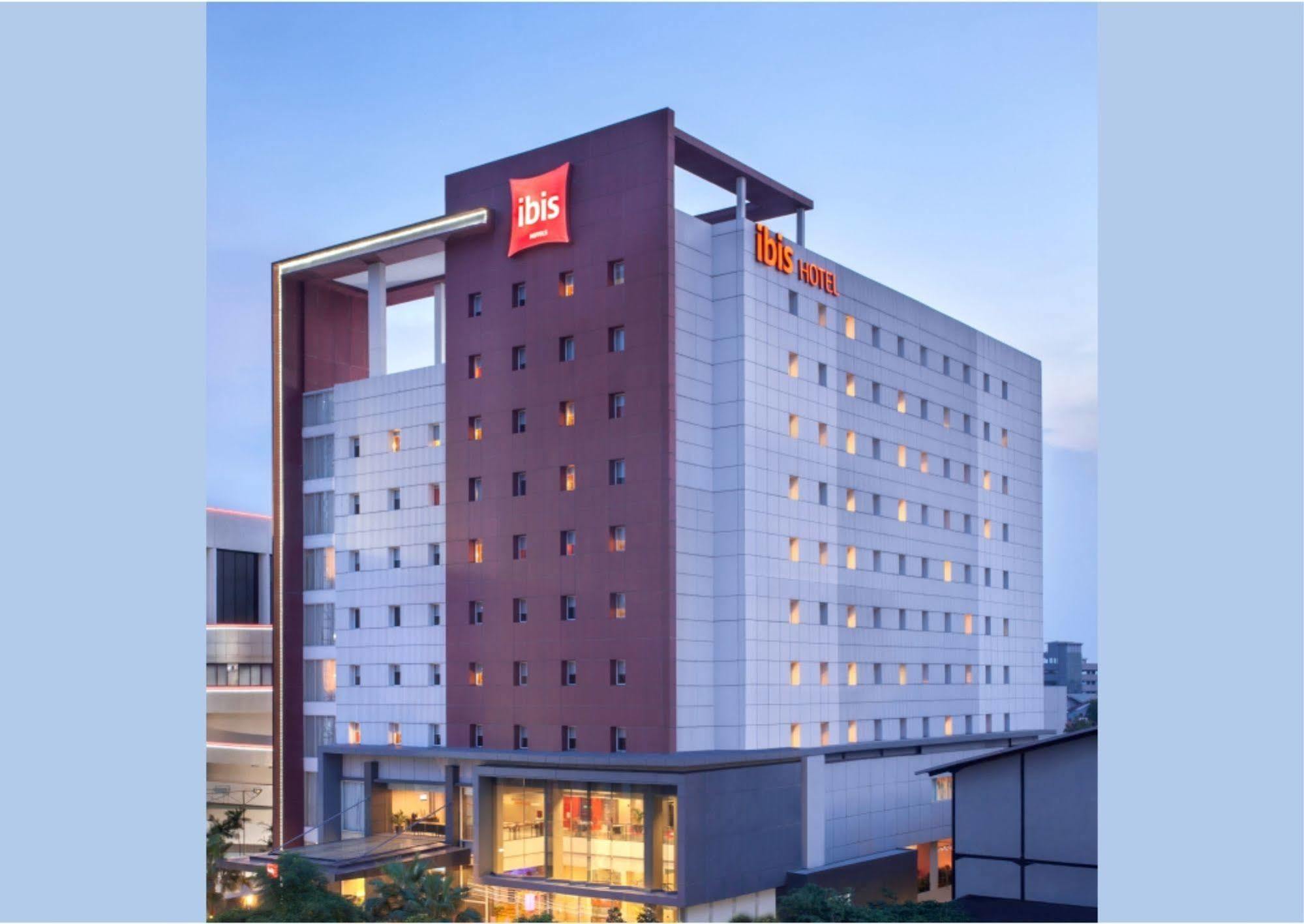 Ibis Surabaya City Center Luaran gambar