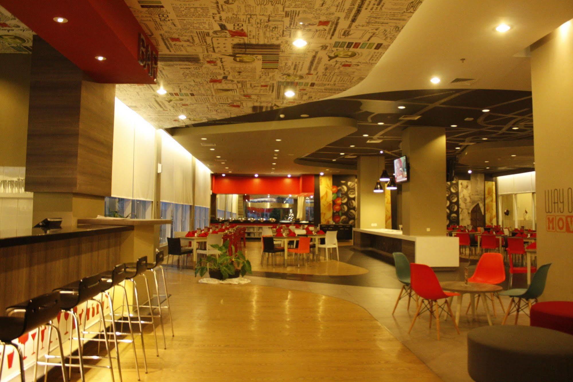 Ibis Surabaya City Center Luaran gambar